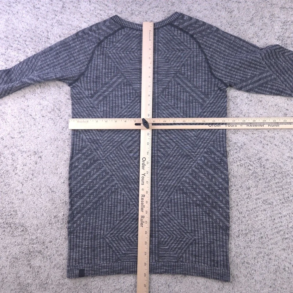 Lululemon Running Top Womens Size 6 Shirt Rest Less Long Sleeve Thumb Loops EUC